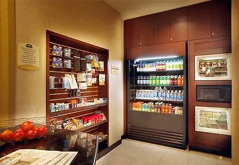 Courtyard By Marriott Hamilton Hotel